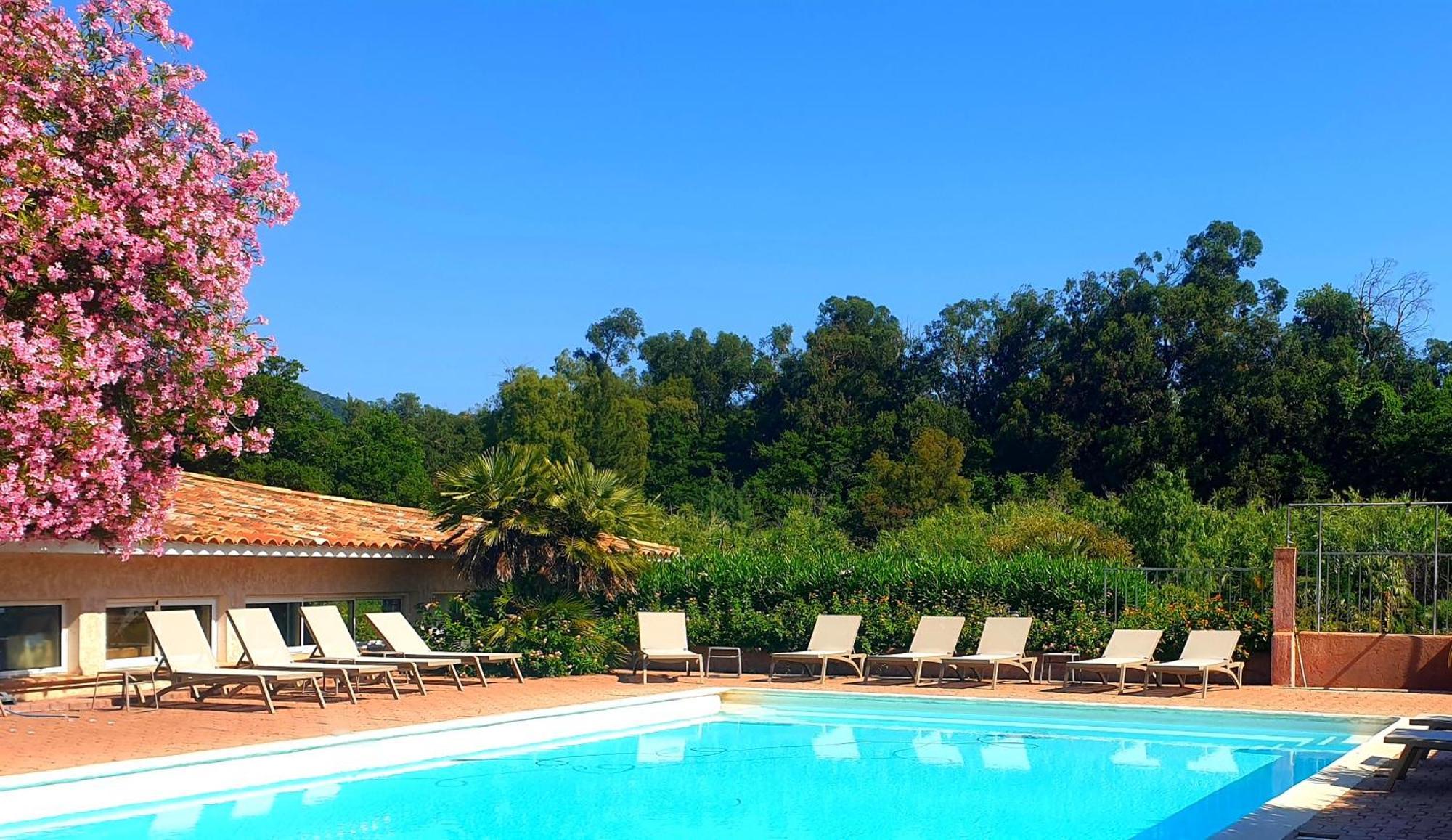 Hotel Olmuccio Sainte-Lucie de Porto-Vecchio ภายนอก รูปภาพ